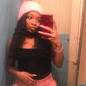 Meet your Posher, Clarese